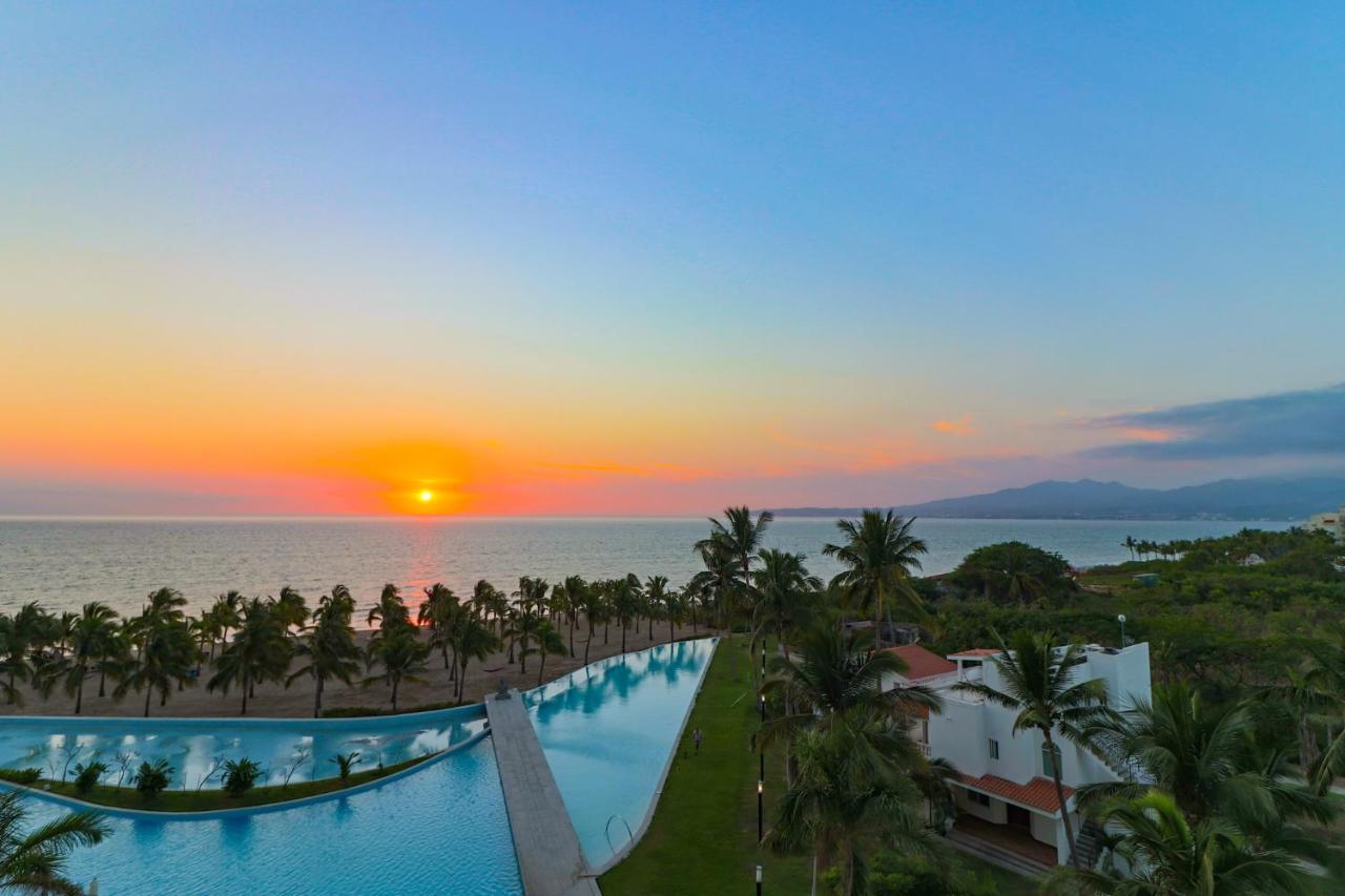 Maritima Playa Front With Great Views * Nuevo Vallarta