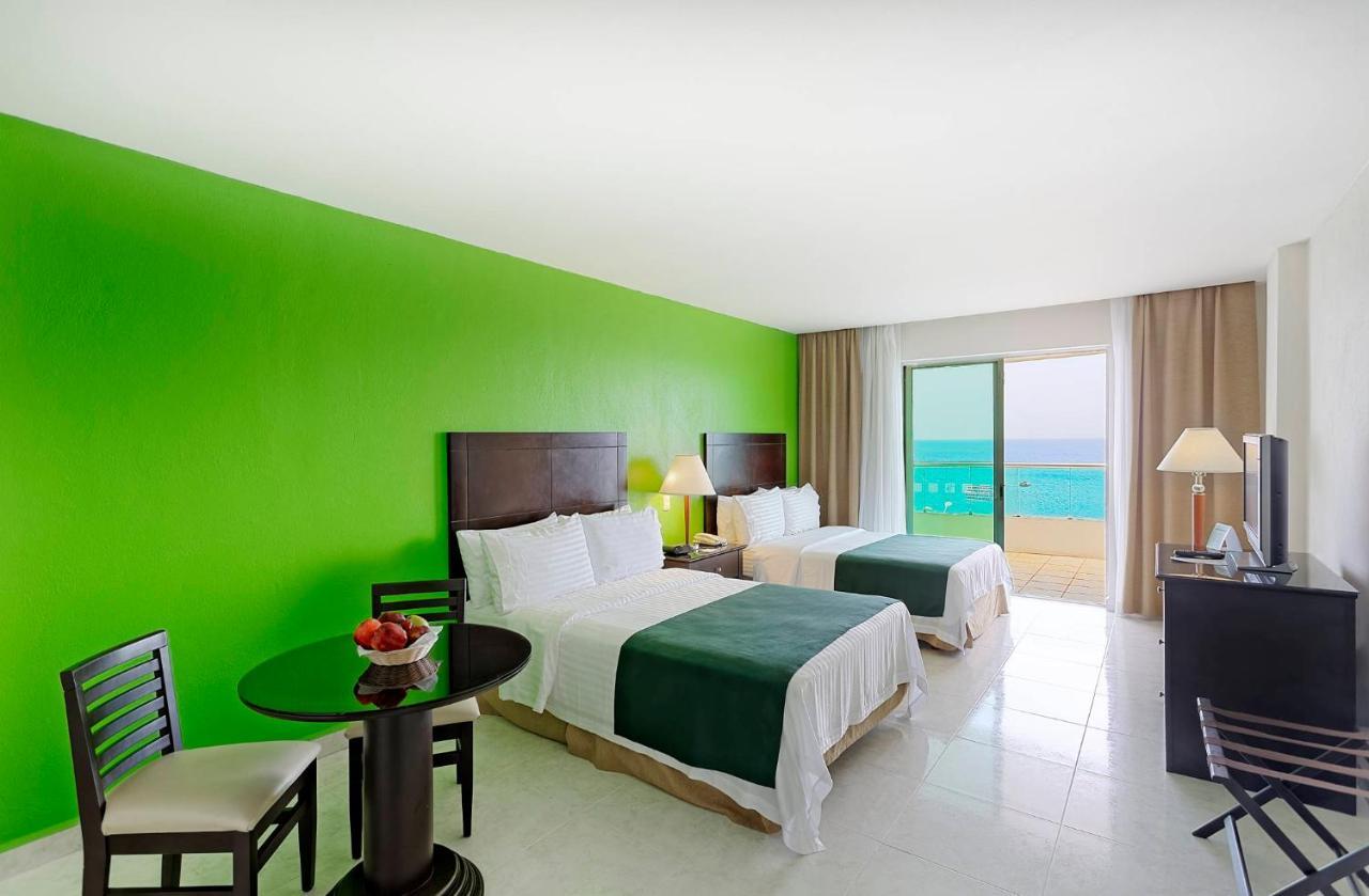 By Ihg