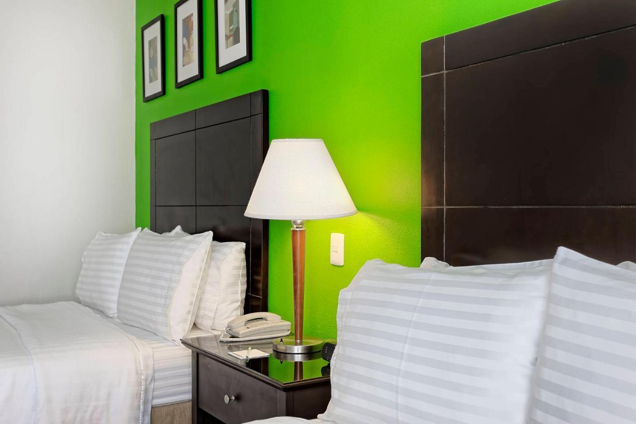 Hotel By Ihg 5*