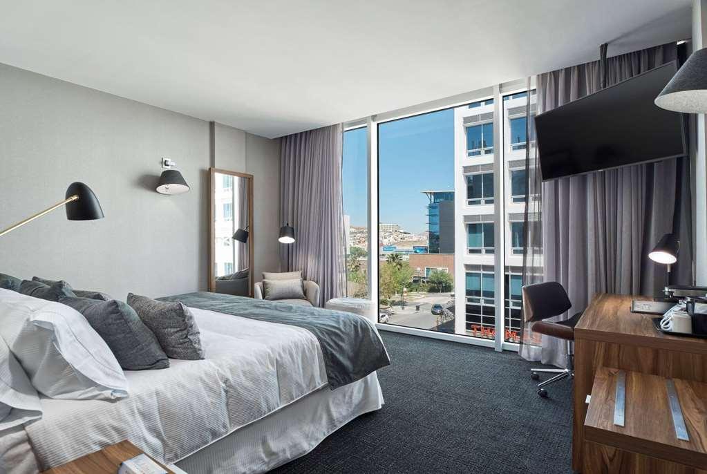 Hotel Four Points By Sheraton Uno 4*