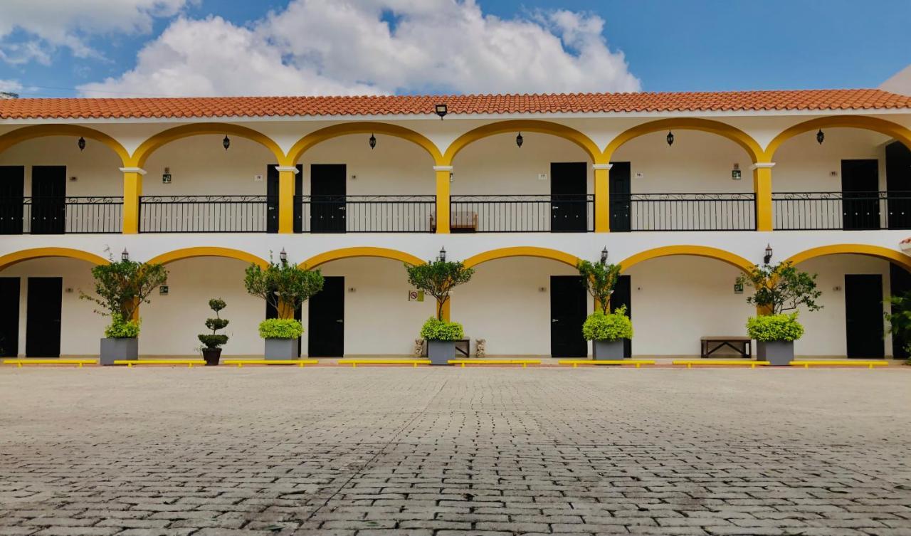 Casa Blanca *