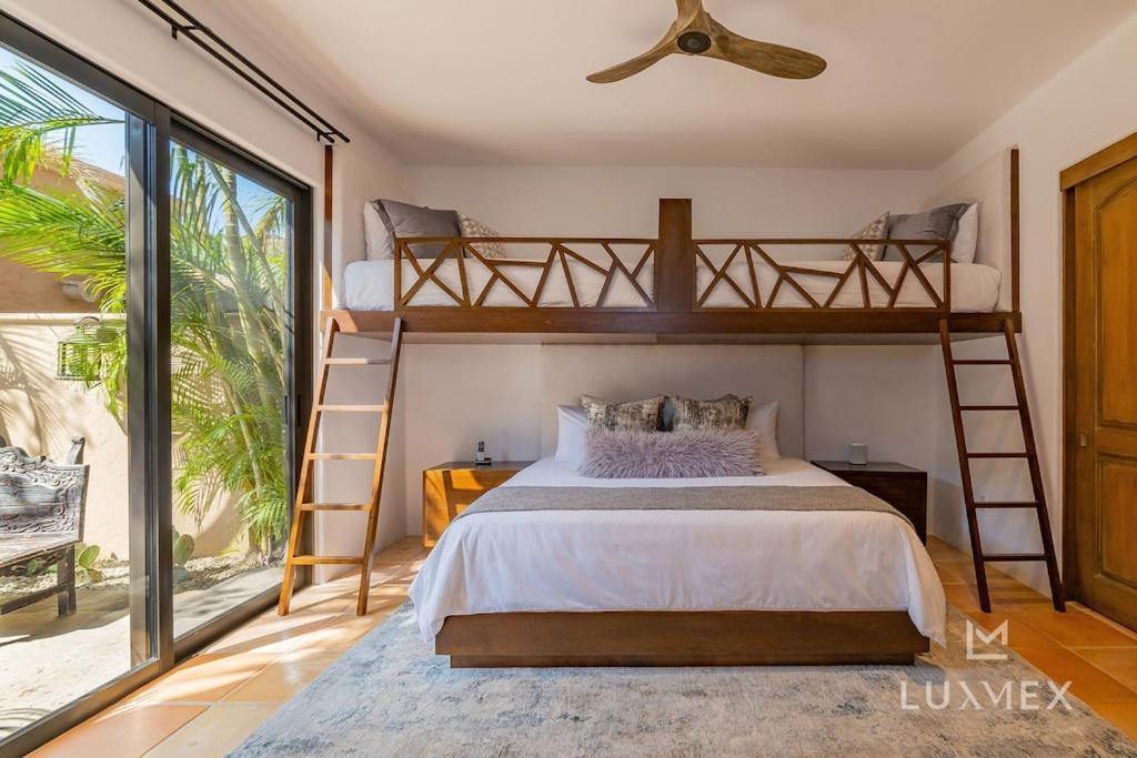 Amazing 5bd Del Mar With Full Staff And Steps From The San Jose del Cabo