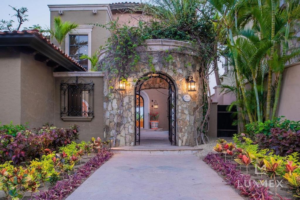 Amazing 5bd Del Mar With Full Staff And Steps From The Villa San Jose del Cabo