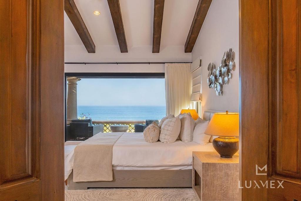 Amazing 5bd Del Mar With Full Staff And Steps From The *