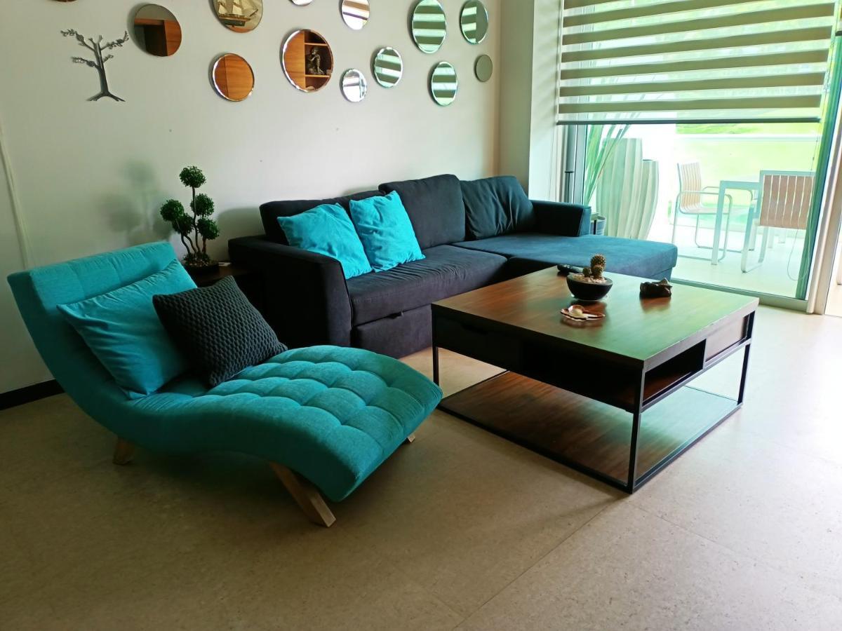 Peninsula Apartment