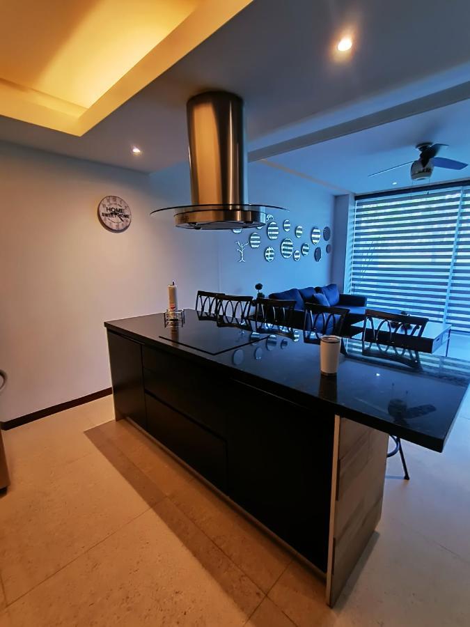 Peninsula Apartment