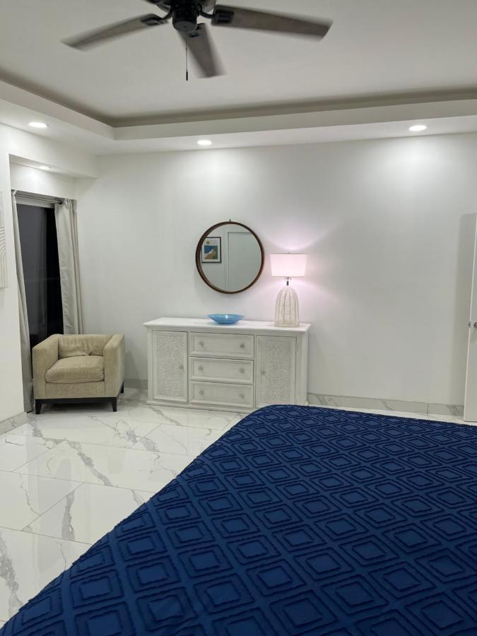 Beachfront 4 Bedroom Penthouse - Pool Steps To & Mins To Downtown * Rosarito