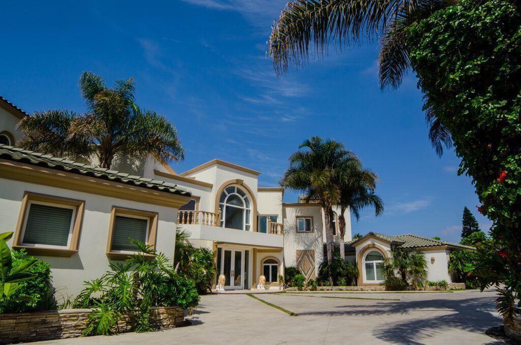 La Residency Guest house *