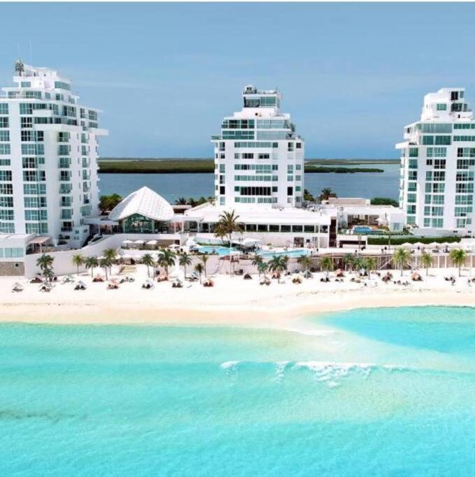 Apartment Estudio A Pie De Playa, Increibles Vistas, Amanecer, Atardecer, Balcon, Gym, Jacuzi, 1807 Cancun