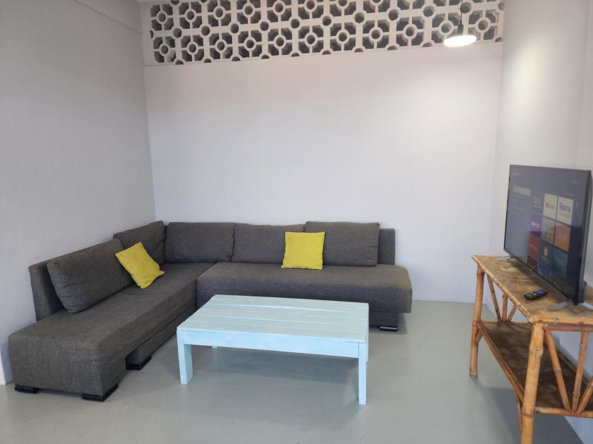 Large And Comfy Apartment, Near Dt And Principal Beach! *
