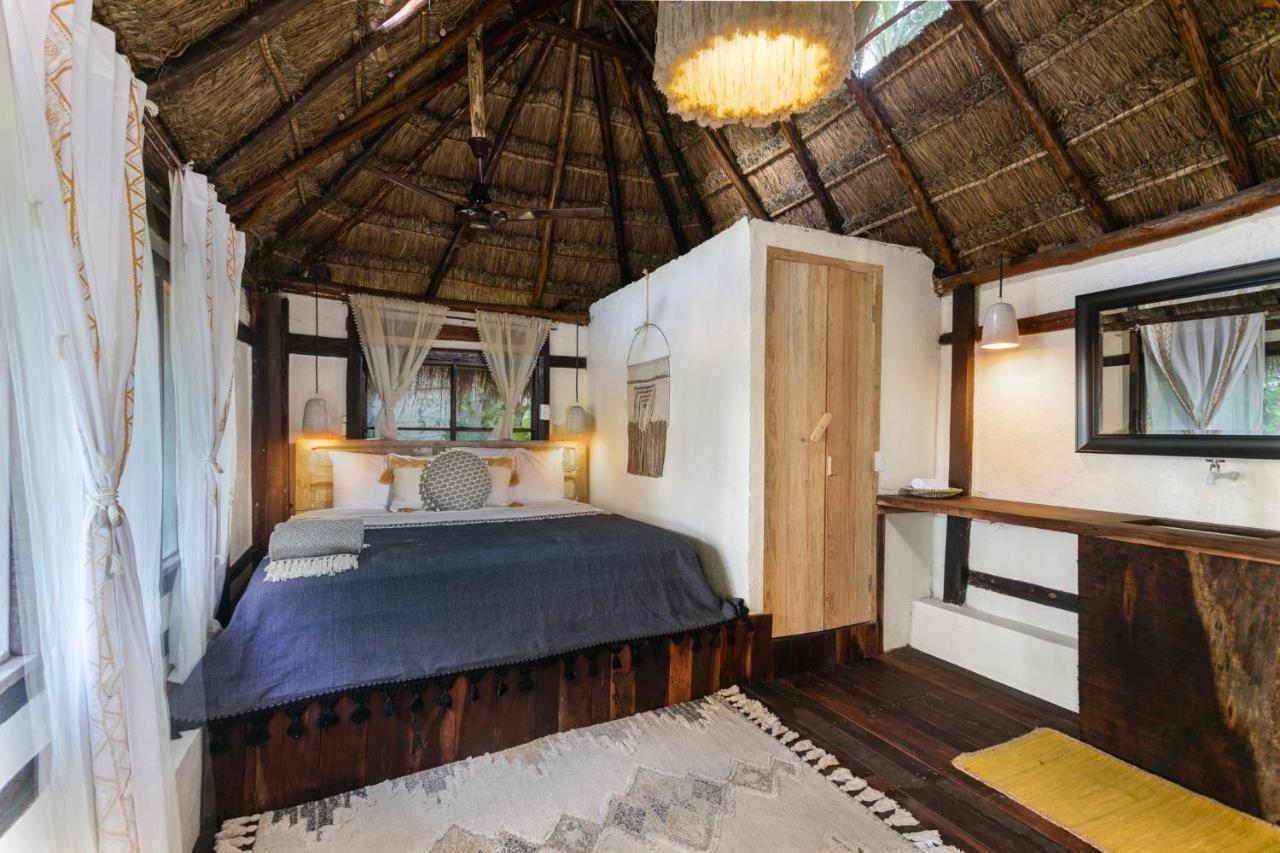 Santuario Front Oasis Hotel *