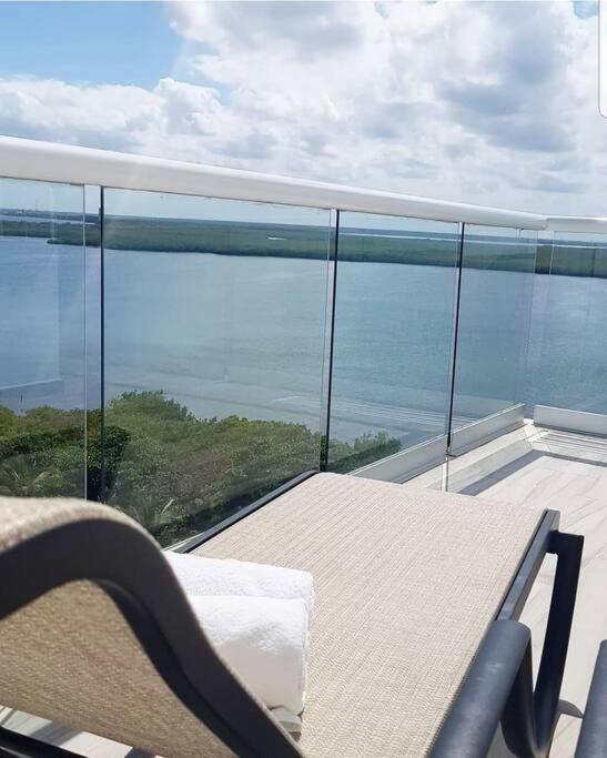 Estudio A Pie De Playa, Increibles Vistas, Amanecer, Atardecer, Balcon, Gym, Jacuzi, 1807 * Cancun