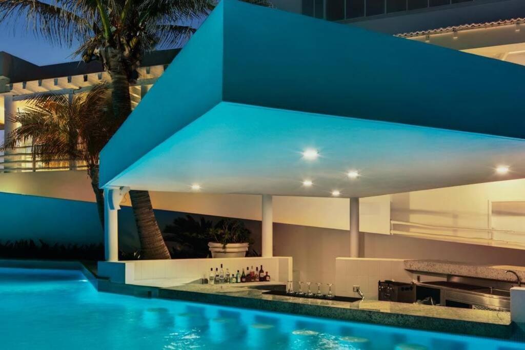 Estudio A Pie De Playa, Increibles Vistas, Amanecer, Atardecer, Balcon, Gym, Jacuzi, 1807 Apartment