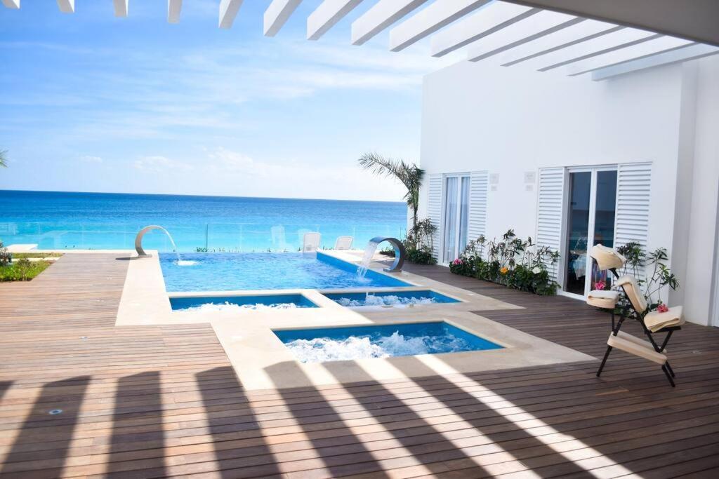 Estudio A Pie De Playa, Increibles Vistas, Amanecer, Atardecer, Balcon, Gym, Jacuzi, 1807 Apartment Cancun