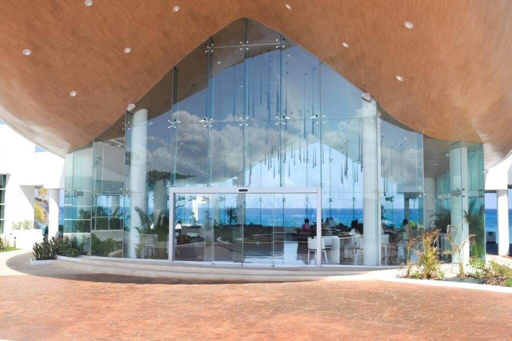 Estudio A Pie De Playa, Increibles Vistas, Amanecer, Atardecer, Balcon, Gym, Jacuzi, 1807 Apartment