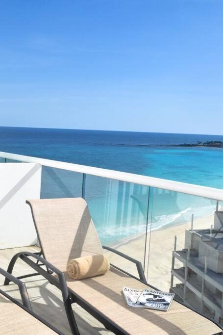 Estudio A Pie De Playa, Increibles Vistas, Amanecer, Atardecer, Balcon, Gym, Jacuzi, 1807 Cancun