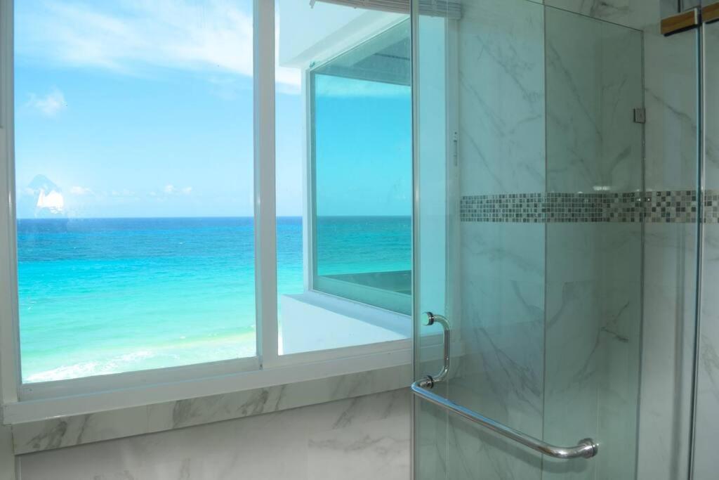 Ocean Front 2c, New Listing Cancun
