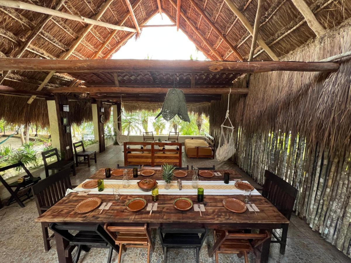 Santuario Front Oasis *