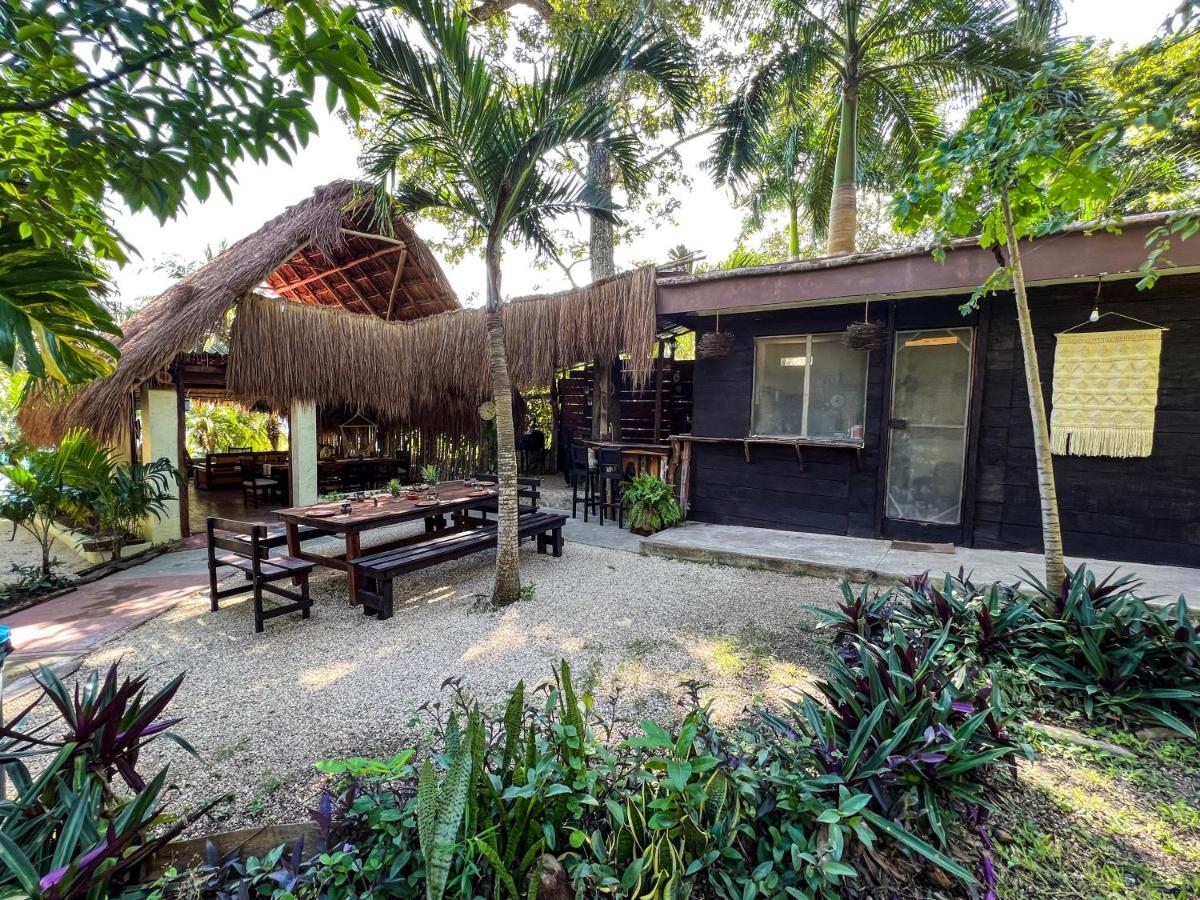 Santuario Front Oasis *