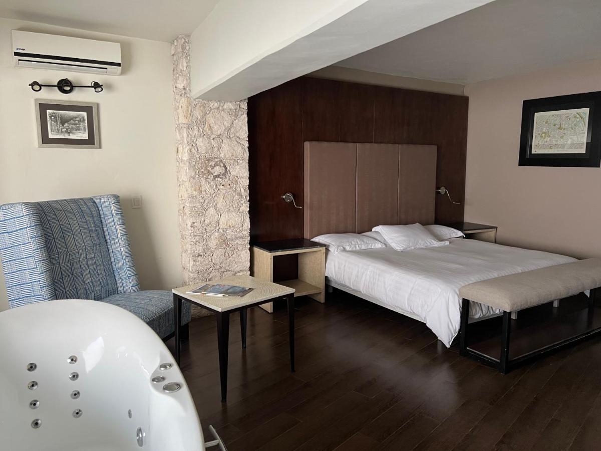 Casa Mateo Boutique Hotel