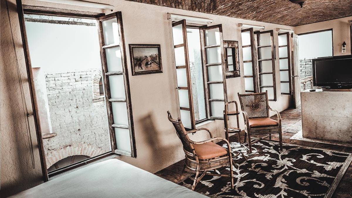 Hotel Hacienda Sepulveda & (adults Only)