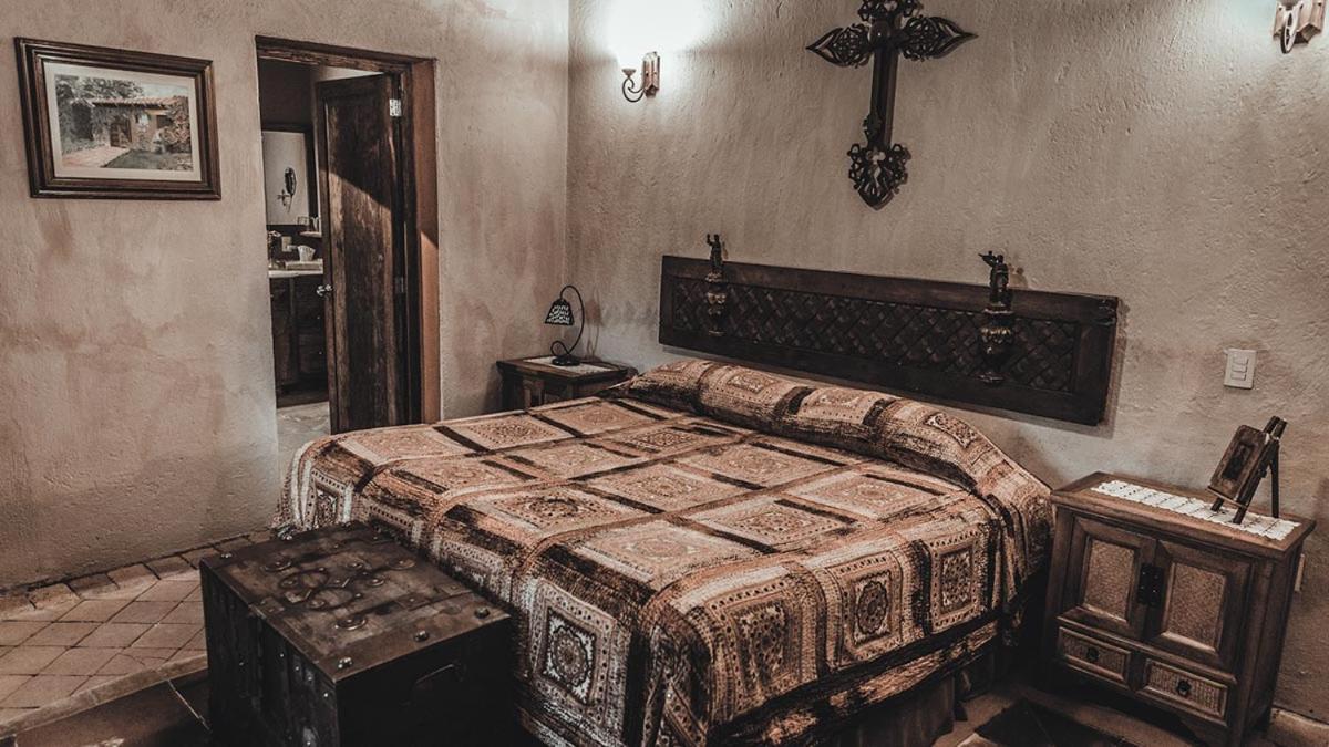 Hacienda Sepulveda & (adults Only) Hotel