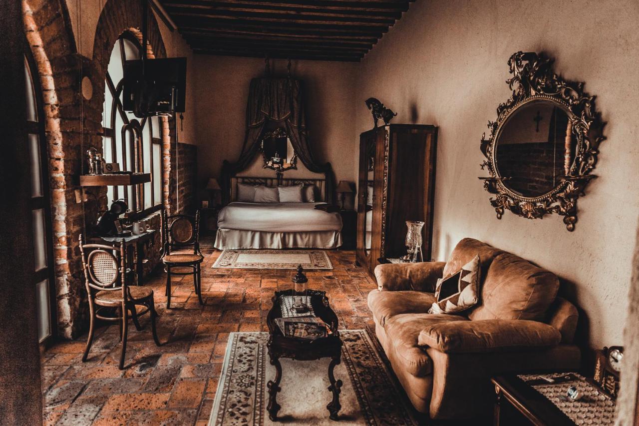 Hacienda Sepulveda & (adults Only) Hotel