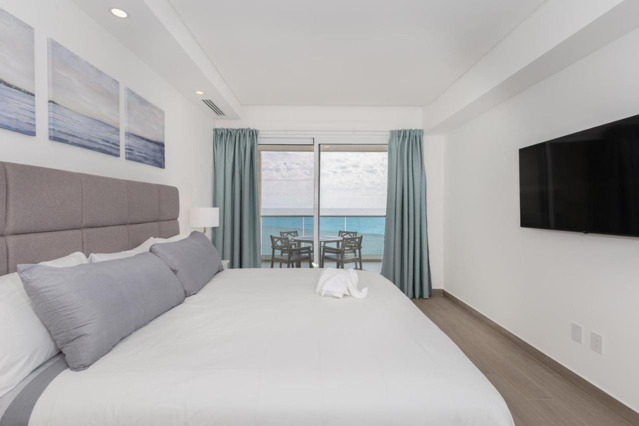Apartment Brand New Contemporary 2 Bd Oceanfront At Encantame Towers Verano E302 Playa Encanto
