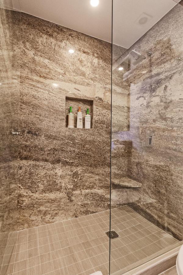 Brand New Contemporary 2 Bd Oceanfront At Encantame Towers Verano E302 Playa Encanto