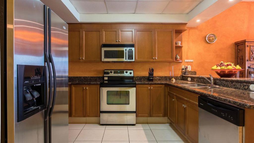 5 Star Lg 1 Bdr Playa Royale Oceanfront- Holiday home *