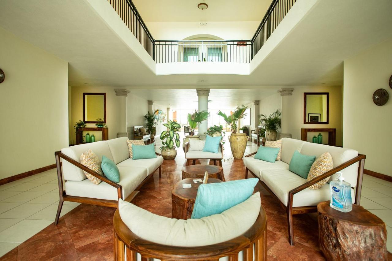 5 Star Lg 1 Bdr Playa Royale Oceanfront- Holiday home