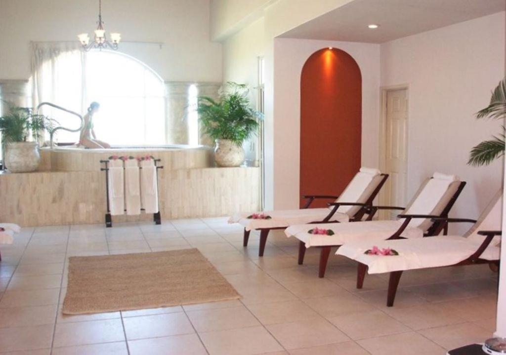 5 Star Lg 1 Bdr Playa Royale Oceanfront- Nuevo Vallarta