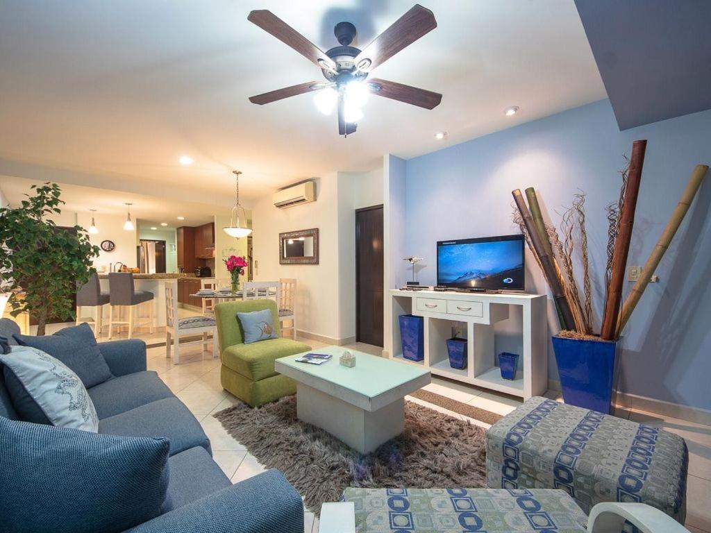 Breathtaking Magna Beachfront 3 Bedrooms Sleeps 6 Holiday home