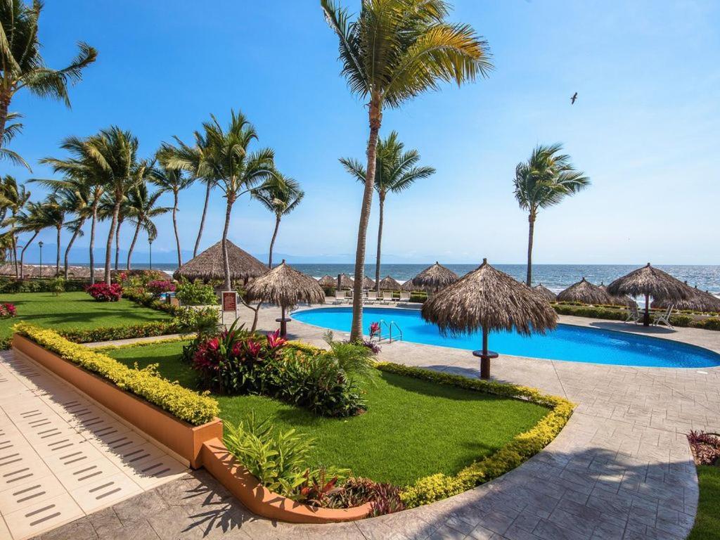 5 Star Lg 1 Bdr Playa Royale Oceanfront- Holiday home *