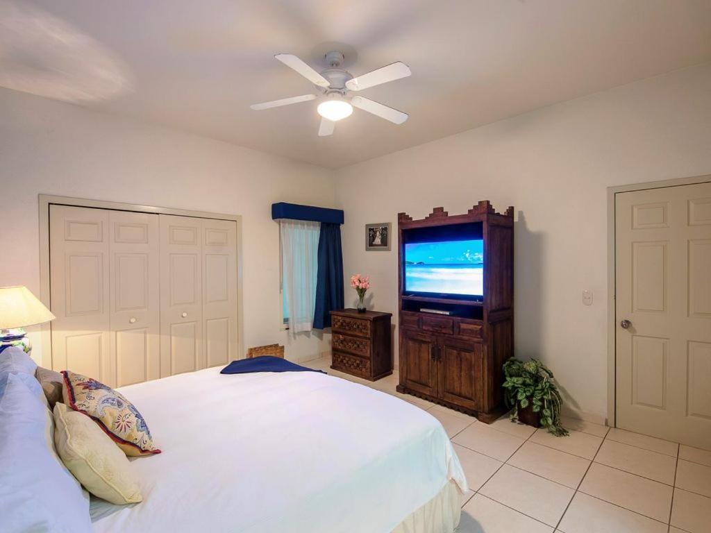 5 Star Lg 1 Bdr Playa Royale Oceanfront- Holiday home *