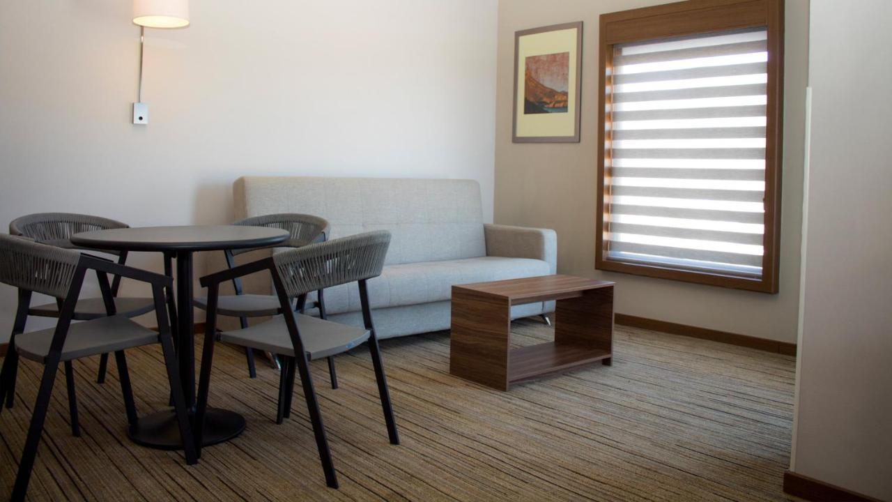 Express By Ihg Hotel Guaymas