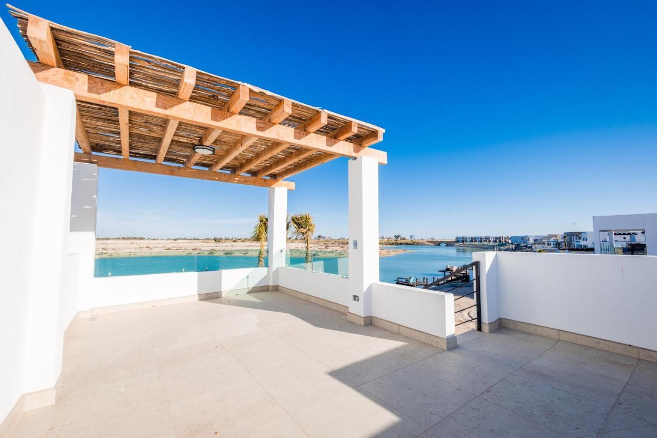 Holiday home Adora House *