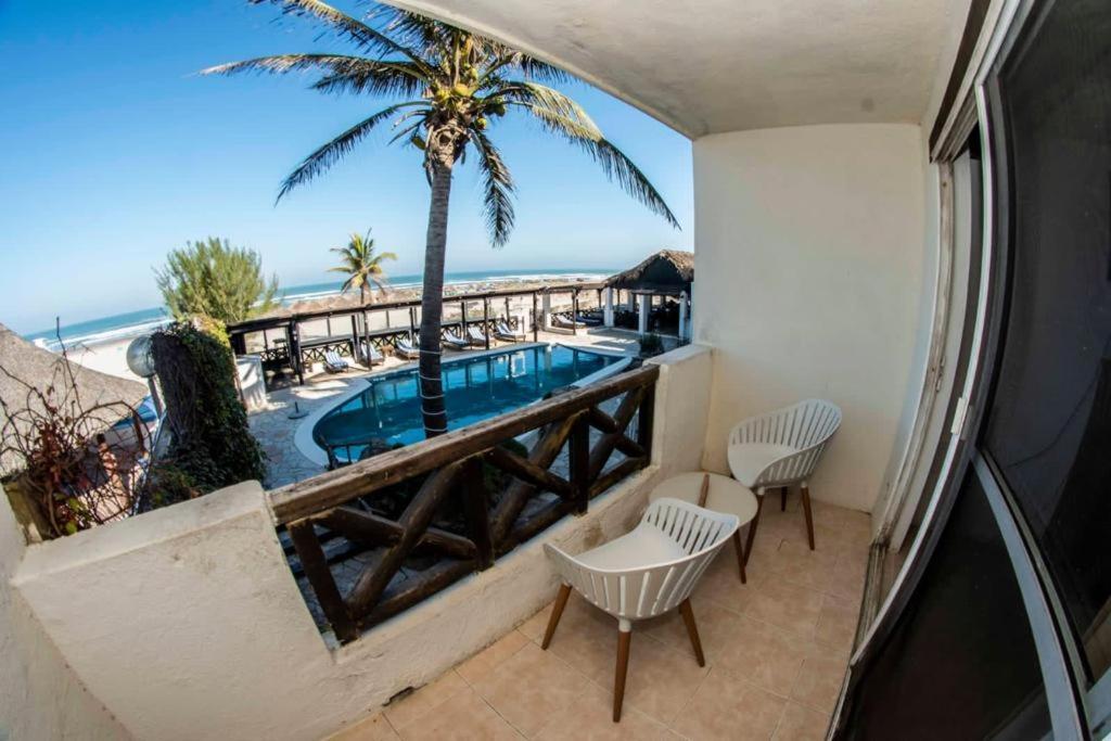 Lorencillo Miramar Hotel