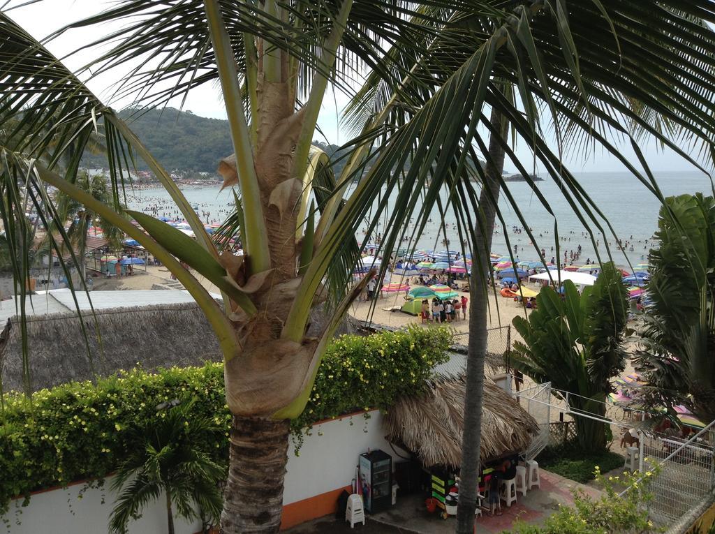 Cabanas Del Capitan Hotel
