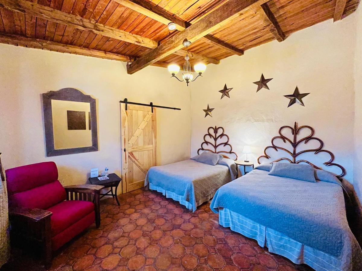 Hotel Vernal Bernal