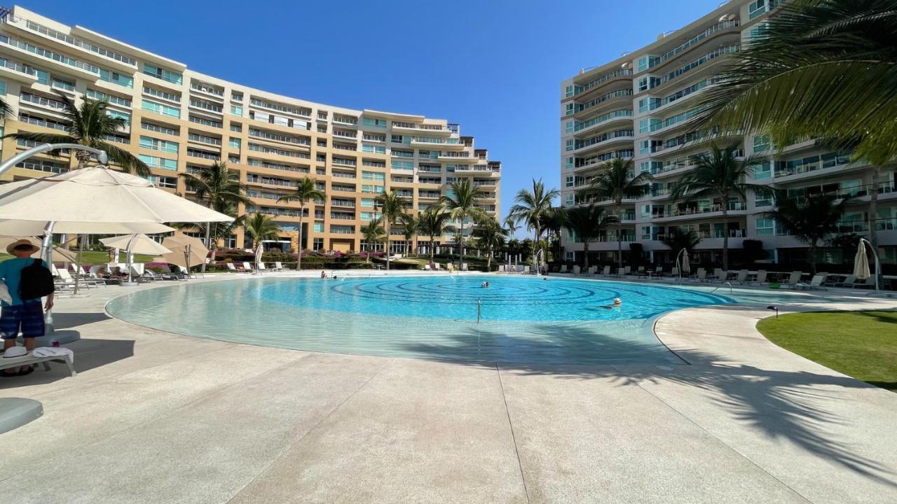 Del Canto Ph 10d Luxury & The Ocean View! By Kivoya