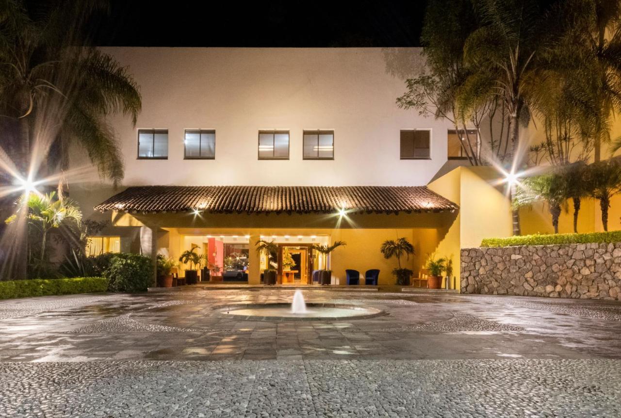 Rancho San Diego Grand Hotel