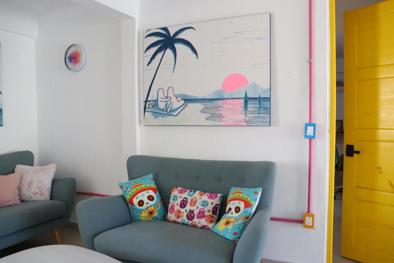 Casa Mandarine , Amazing Private W Balcony, Rooftop, Hammocks, Ac, Smartv, 100mbs! Zihuatanejo