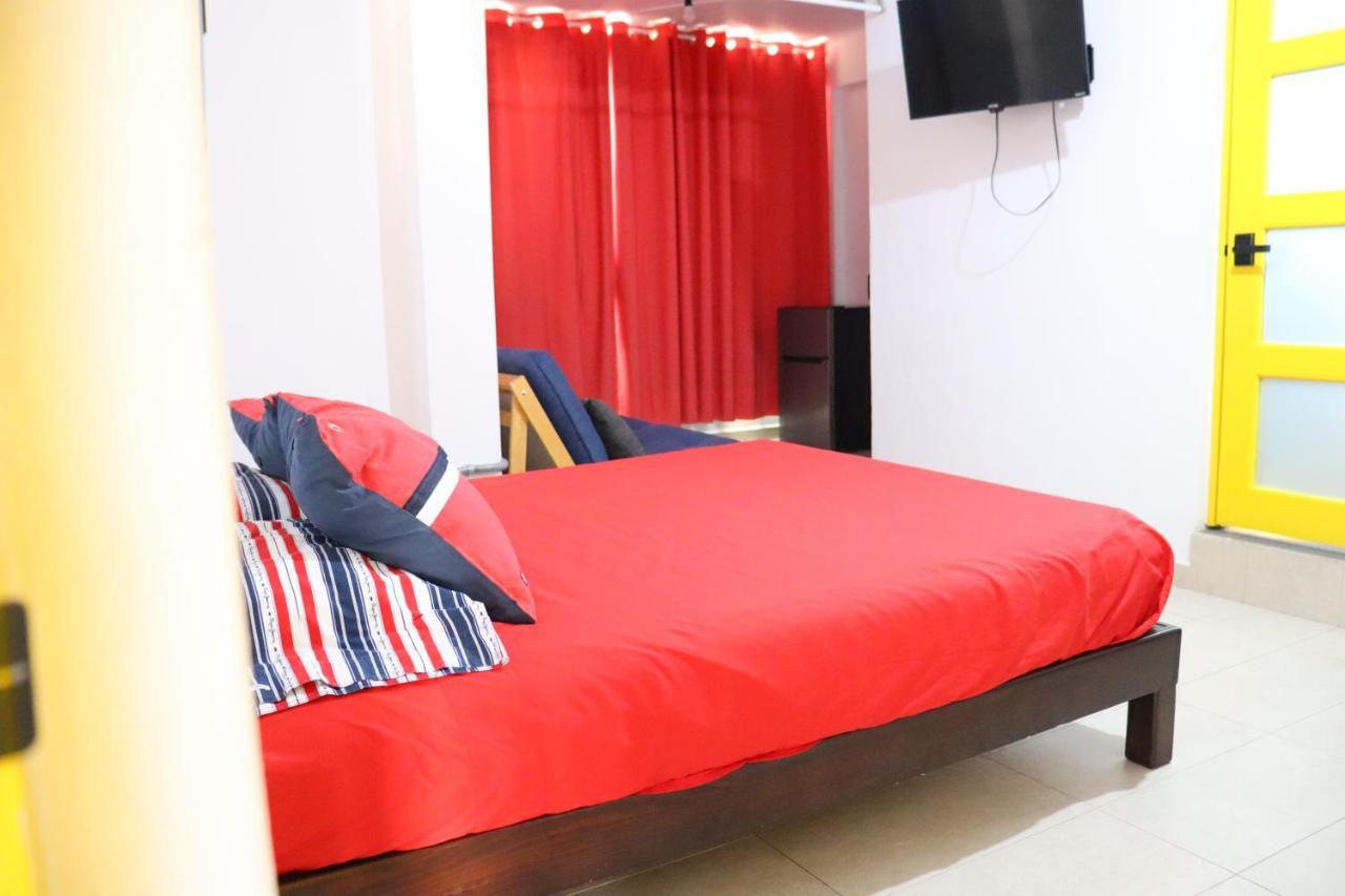 Casa Mandarine , Amazing Private W Balcony, Rooftop, Hammocks, Ac, Smartv, 100mbs!