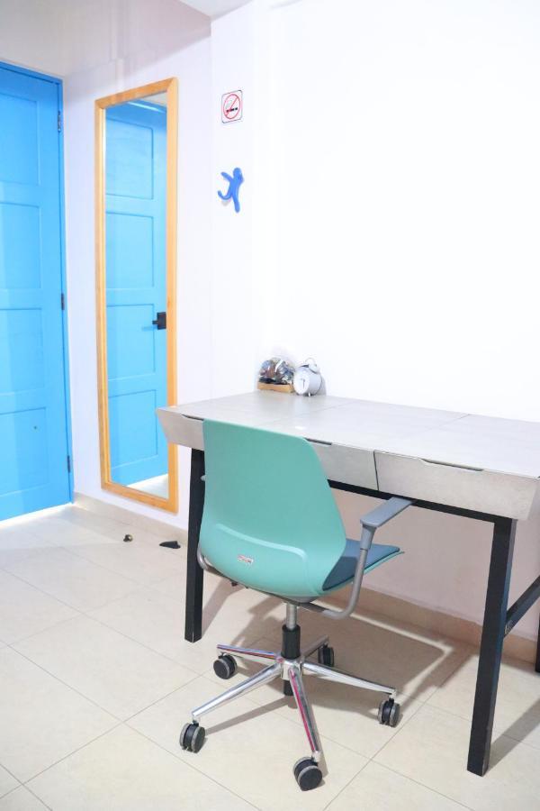 Casa Mandarine , Amazing Private W Balcony, Rooftop, Hammocks, Ac, Smartv, 100mbs! Guest house