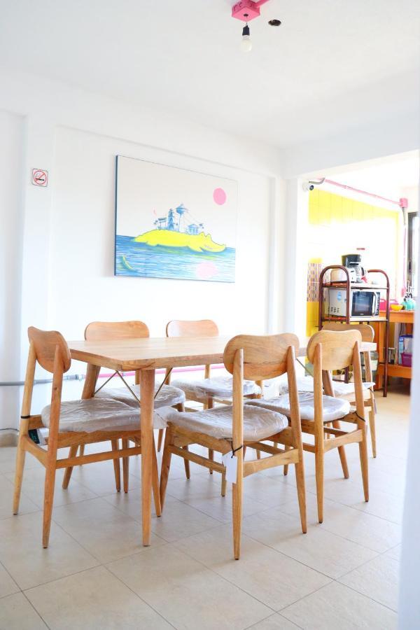 Casa Mandarine , Amazing Private W Balcony, Rooftop, Hammocks, Ac, Smartv, 100mbs! Guest house *