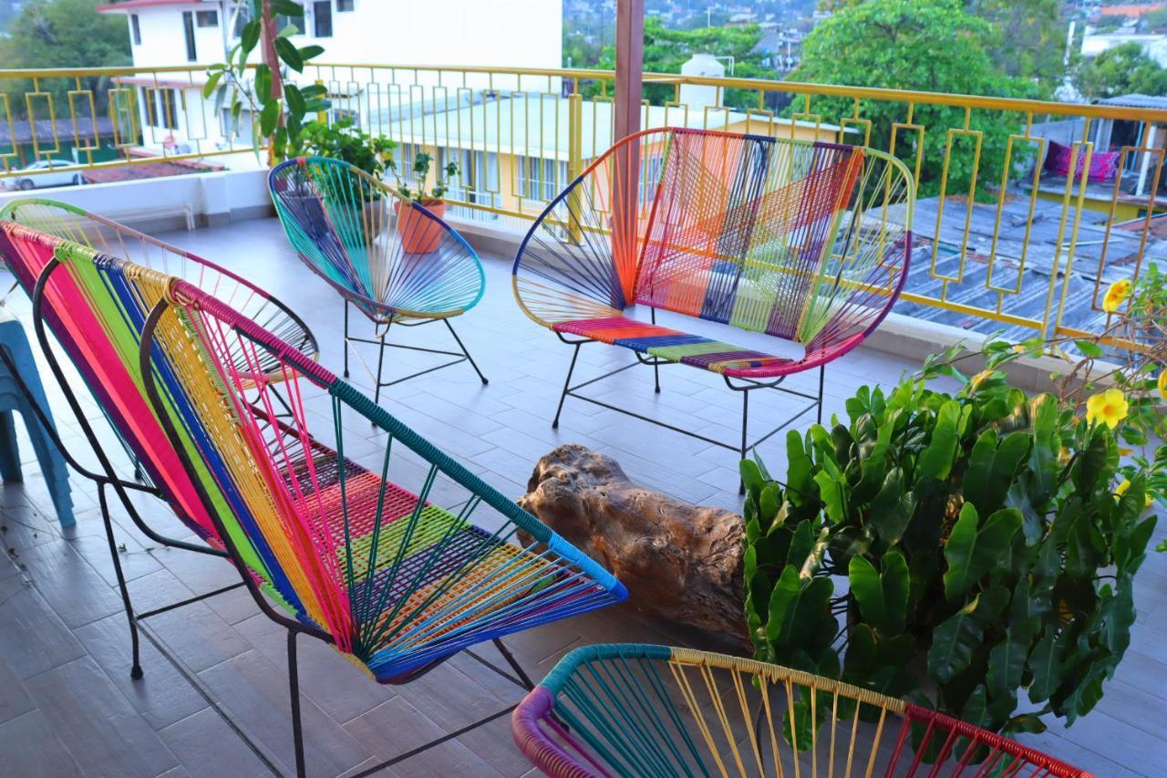 Guest house Casa Mandarine , Amazing Private W Balcony, Rooftop, Hammocks, Ac, Smartv, 100mbs! *