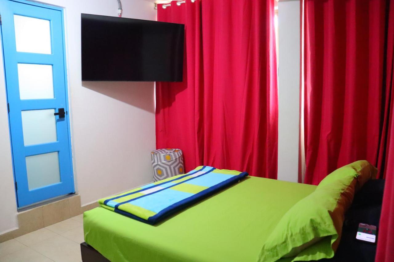 Casa Mandarine , Amazing Private W Balcony, Rooftop, Hammocks, Ac, Smartv, 100mbs! Zihuatanejo