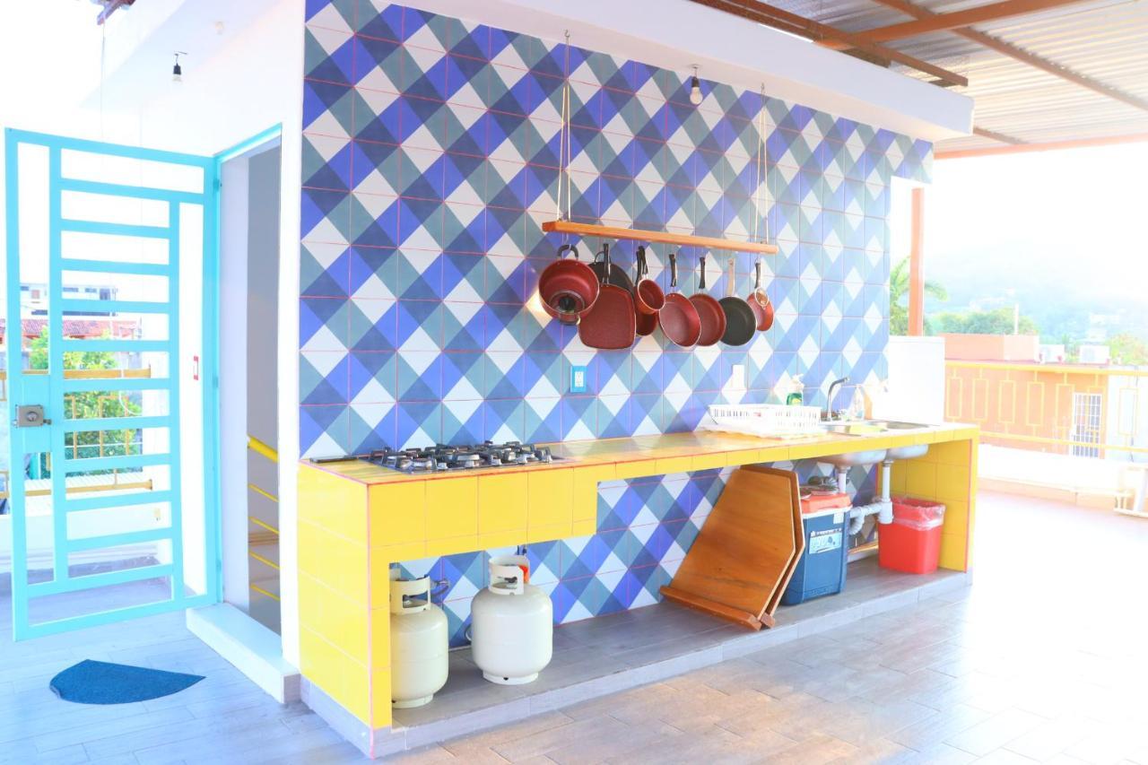 Casa Mandarine , Amazing Private W Balcony, Rooftop, Hammocks, Ac, Smartv, 100mbs!