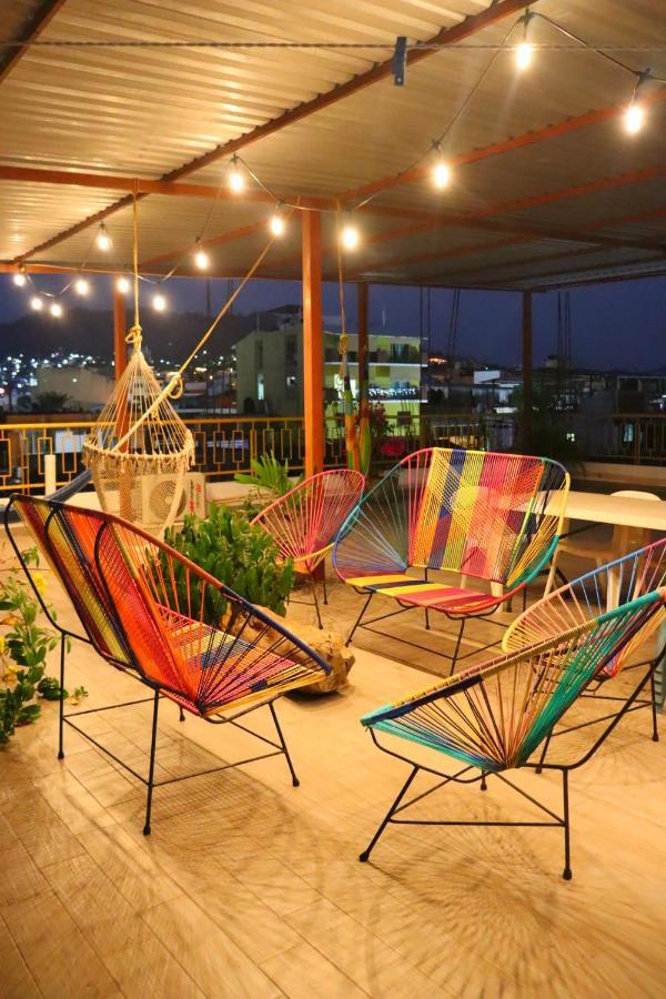 Casa Mandarine , Amazing Private W Balcony, Rooftop, Hammocks, Ac, Smartv, 100mbs! Guest house *
